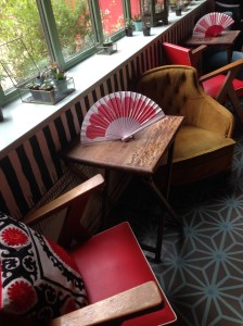 storytelling croisé Moulin Rouge Duvelleroy